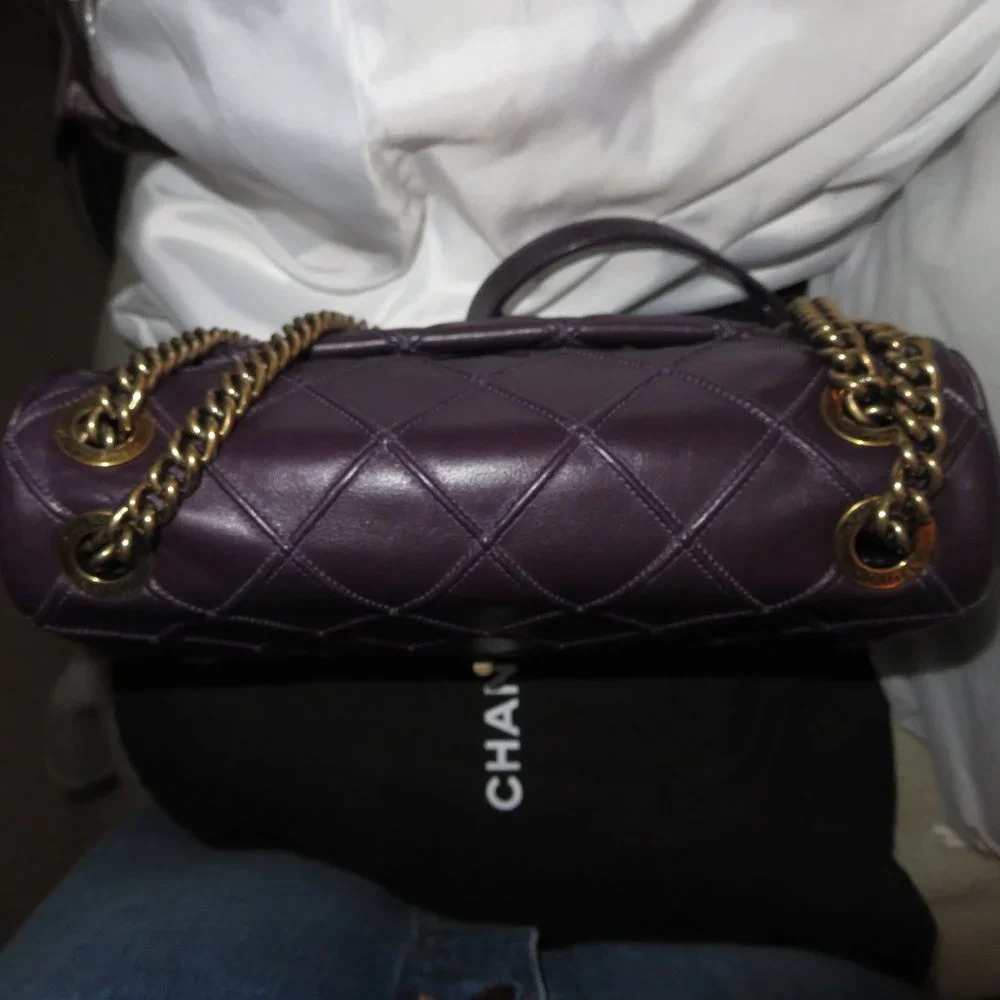 CHANEL Paris-Bombay "Cosmos" Flap Bag - Picture 9 of 16